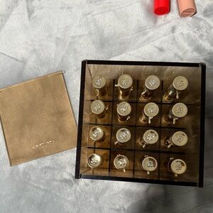 Full Scentbird Container of Perfume and Cases